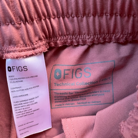 figs mauve pink high waist zamora jogger XXS TALL + Catarina Top XS scrub set - Picture 8 of 8